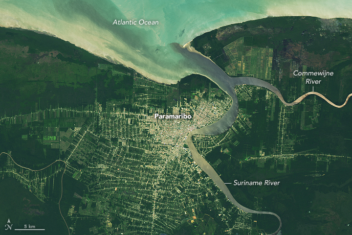 samenvloeiing-Suriname-en-Commewijnerivier-Google-Maps